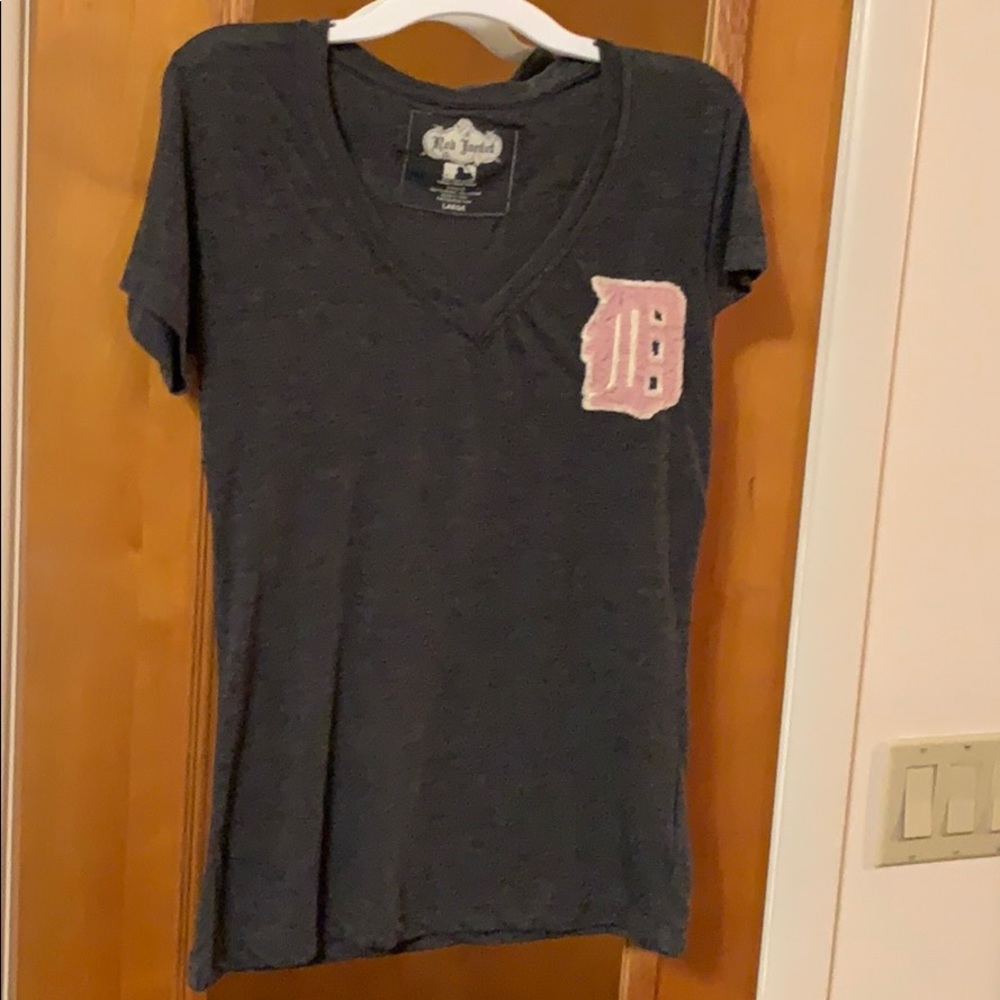 Detroit tigers womans v neck t shirt.